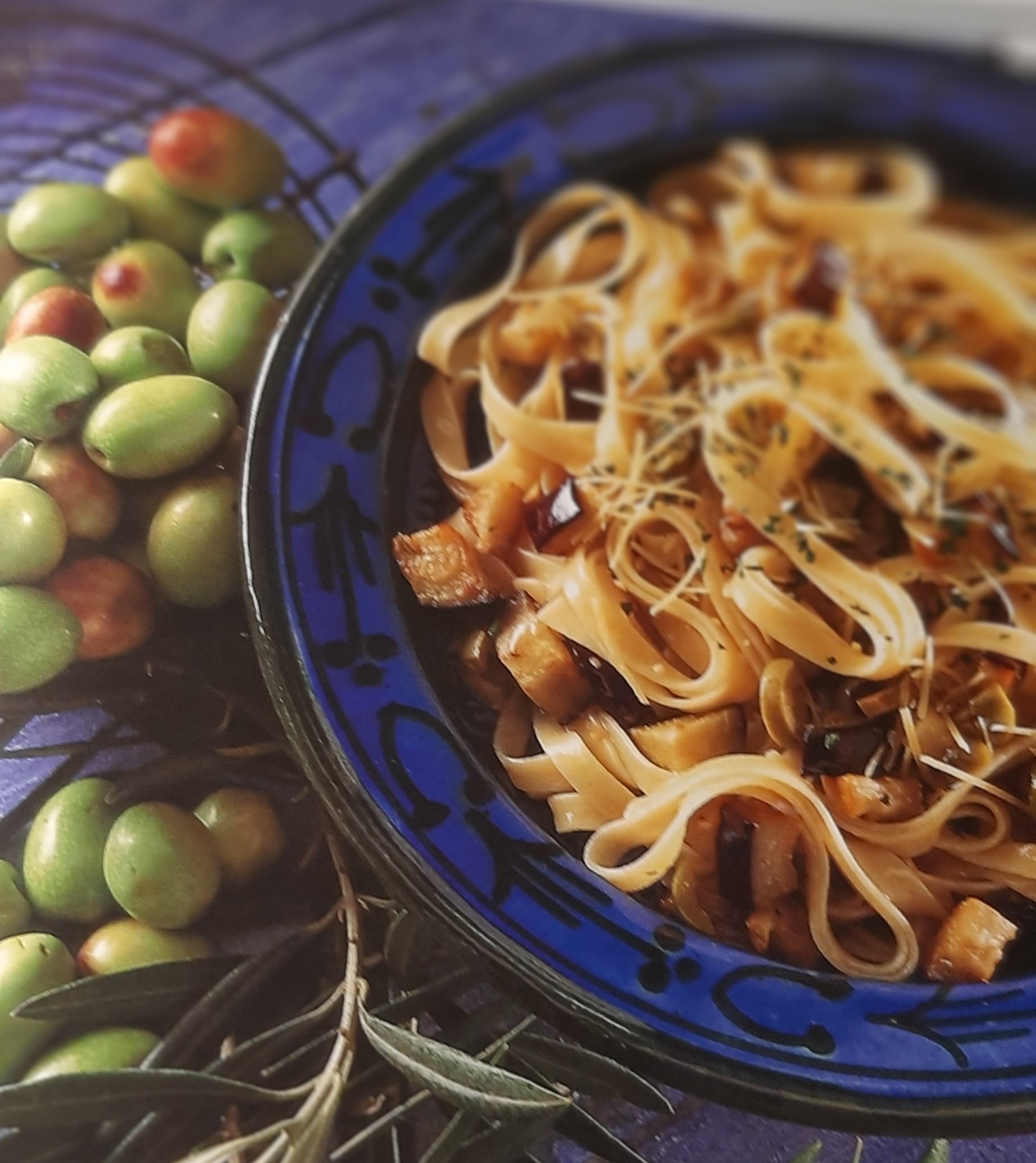 Green Olive and Eggplant toss - Lekke Recipes